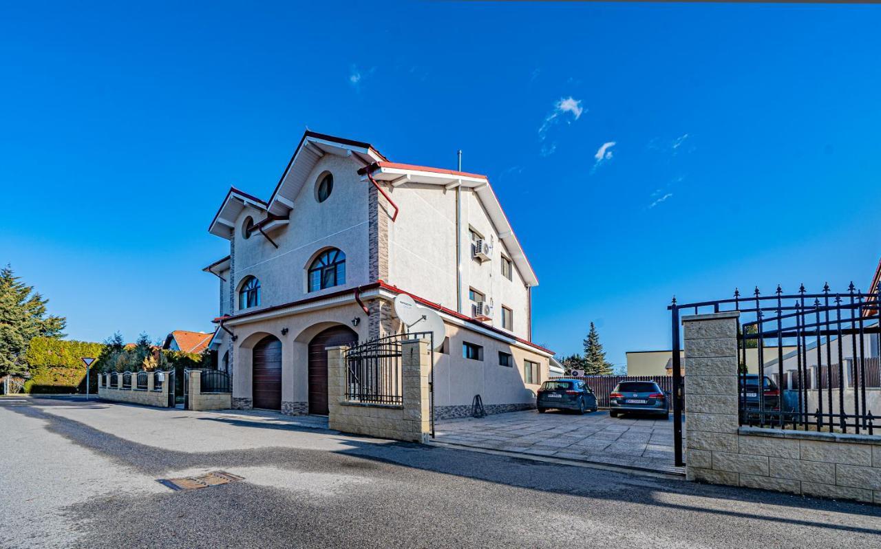Guest house Pension Onix Vienna Airport Maria Ellend